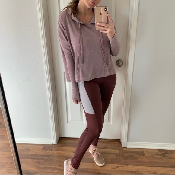 mrsalliexo Pants - mrsalliexo | Sangria Colorblock Workout Leggings